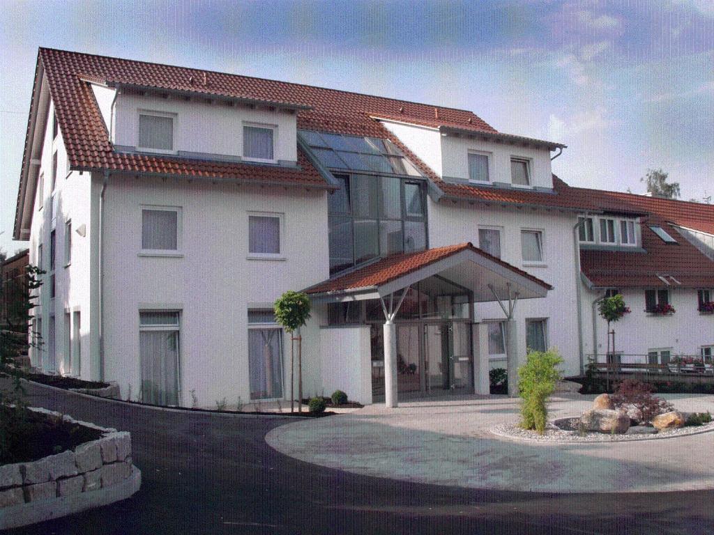 Hotel Gasthof Schuetzen Gbr Laupheim Zewnętrze zdjęcie