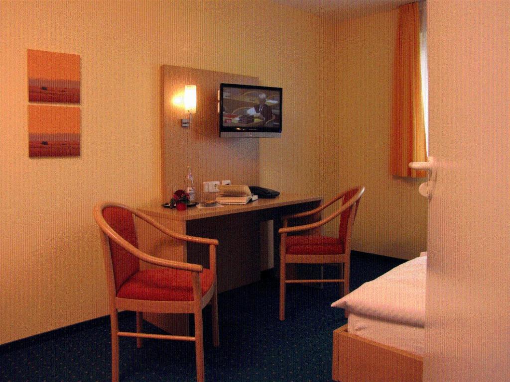 Hotel Gasthof Schuetzen Gbr Laupheim Zewnętrze zdjęcie