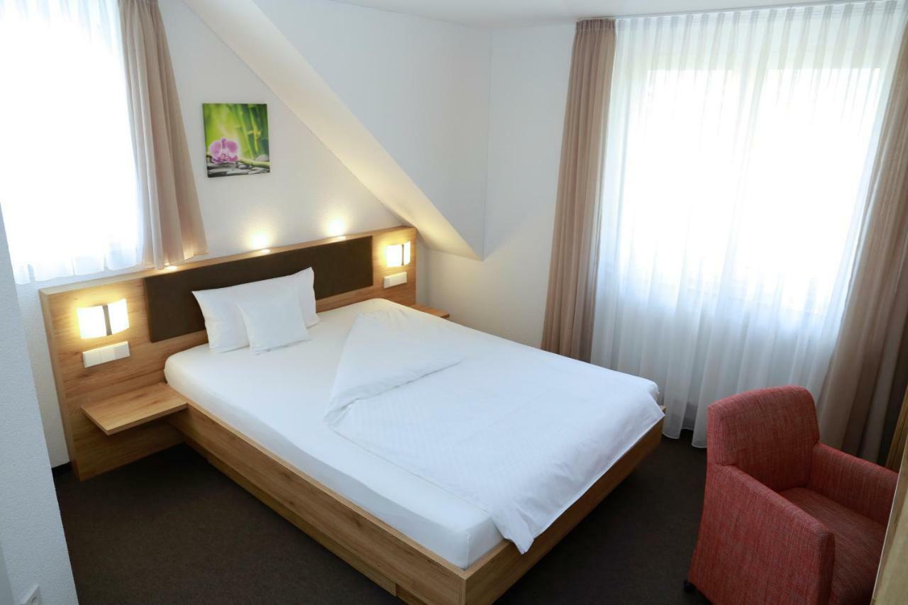 Hotel Gasthof Schuetzen Gbr Laupheim Zewnętrze zdjęcie